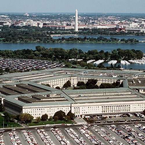Pentágono Fecha Acordo para Implantação de Agentes de IA no Planejamento Militar