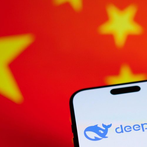 DeepSeek R1 Recusa 85% das Perguntas Sobre Tópicos Sensíveis Relacionados à China