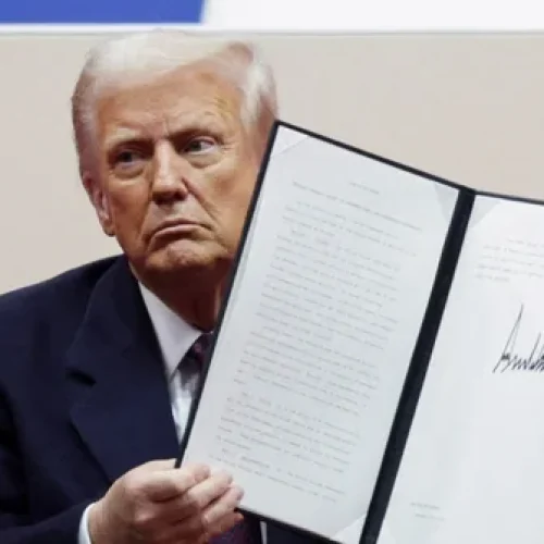 Trump Revoga Ordem Executiva de Biden sobre Riscos da Inteligência Artificial
