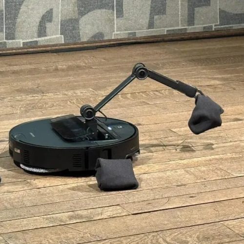 Roborock Apresenta Saros Z70: Robô Aspirador com Braço Mecânico para Remoção de Obstáculos